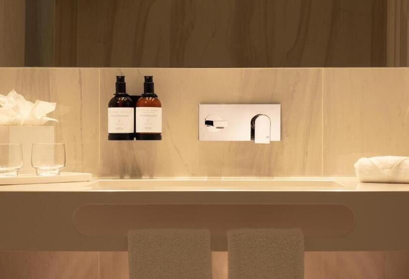 هتل Tivoli Portopiccolo Sistiana Wellness Resort & Spa