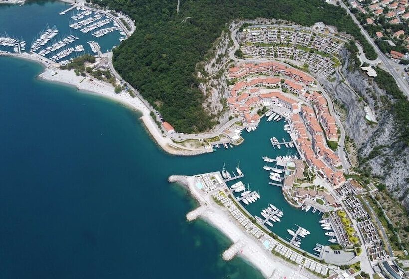 هتل Tivoli Portopiccolo Sistiana Wellness Resort & Spa