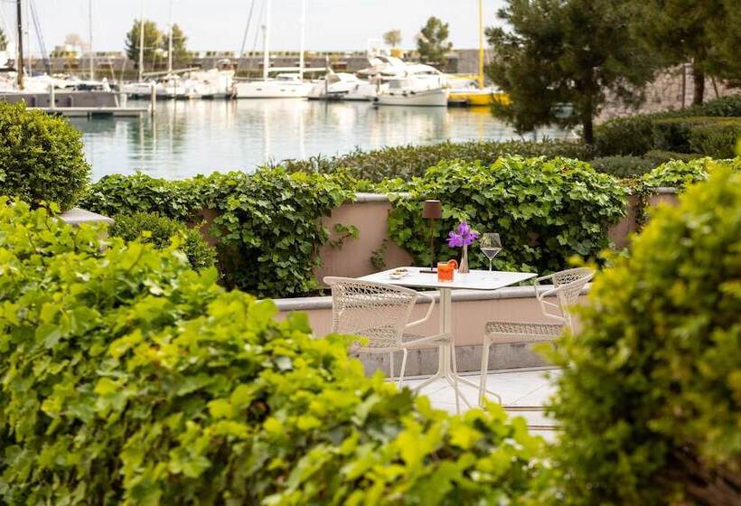 هتل Tivoli Portopiccolo Sistiana Wellness Resort & Spa