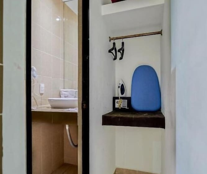 First Inn Hotel & Business