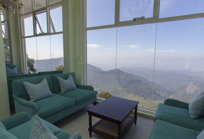 ホテル Fragrant Nature Munnar A Five Star Classified