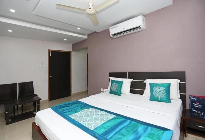 هتل Oyo Premium Vip Road