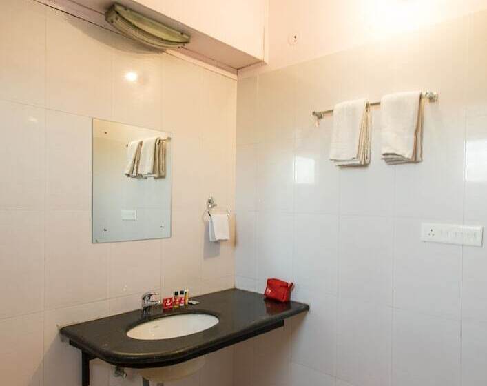 Fotos del hotel Oyo Rooms Airport Tonk Road:  18