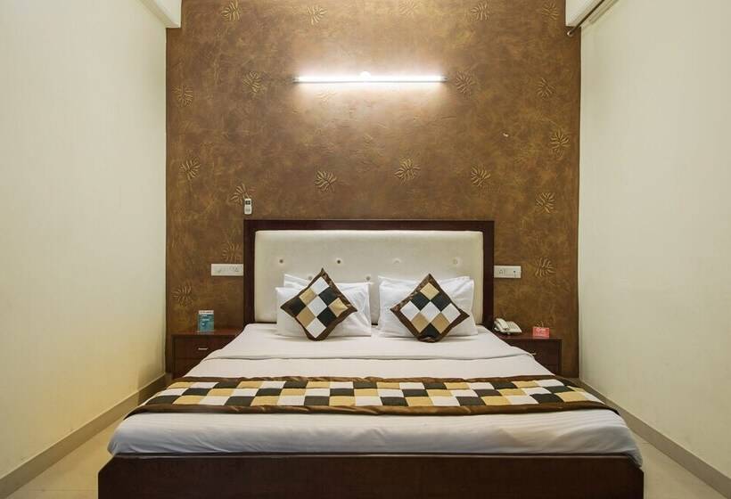 Fotos del hotel Oyo Rooms Airport Tonk Road:  7