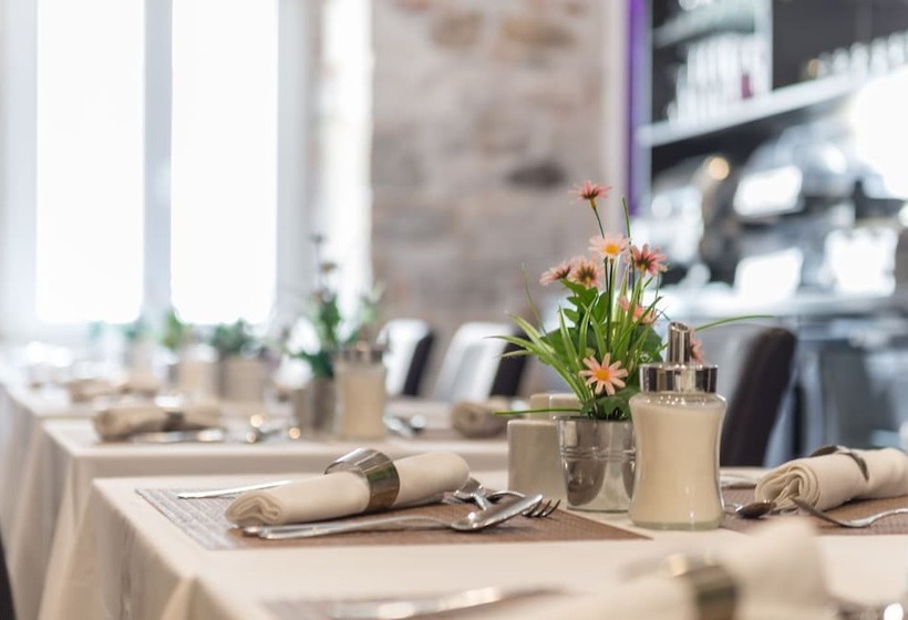 Palace Suites Heritage Hotel   Adults Only