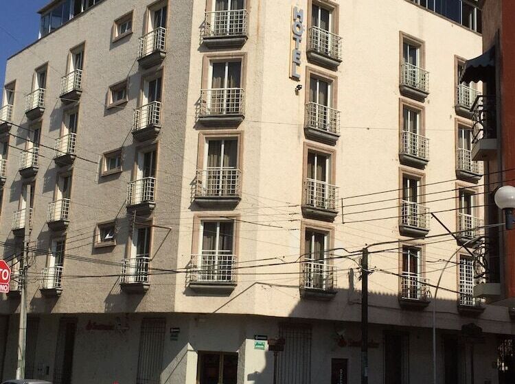 فندق Plaza Centro