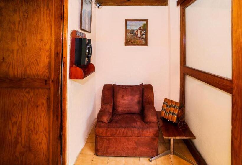 هتل Posada Real Del Valle