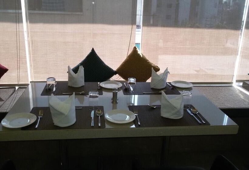 هتل Suba Elite Vadodara
