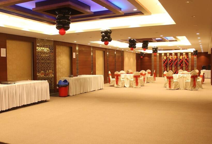 בית מלון כפרי The Byke Suraj Plaza Pure Veg, Thane