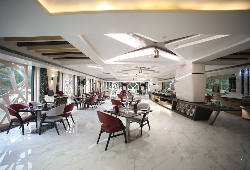 בית מלון כפרי The Byke Suraj Plaza Pure Veg, Thane