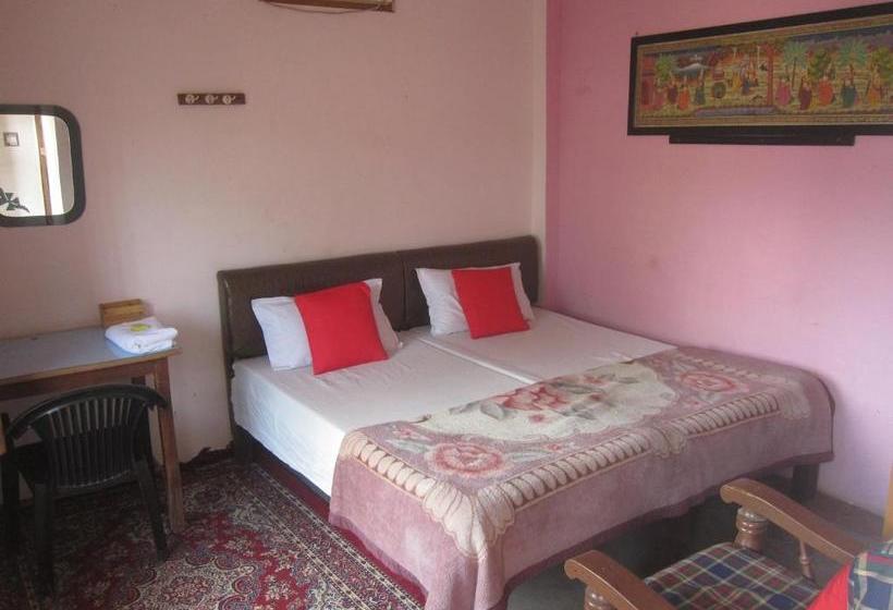 Pension Kedar Guest House  Feel At Home