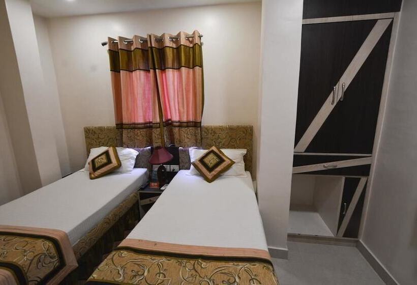 Fotos del hotel The Hotel Swastik Inn:  12