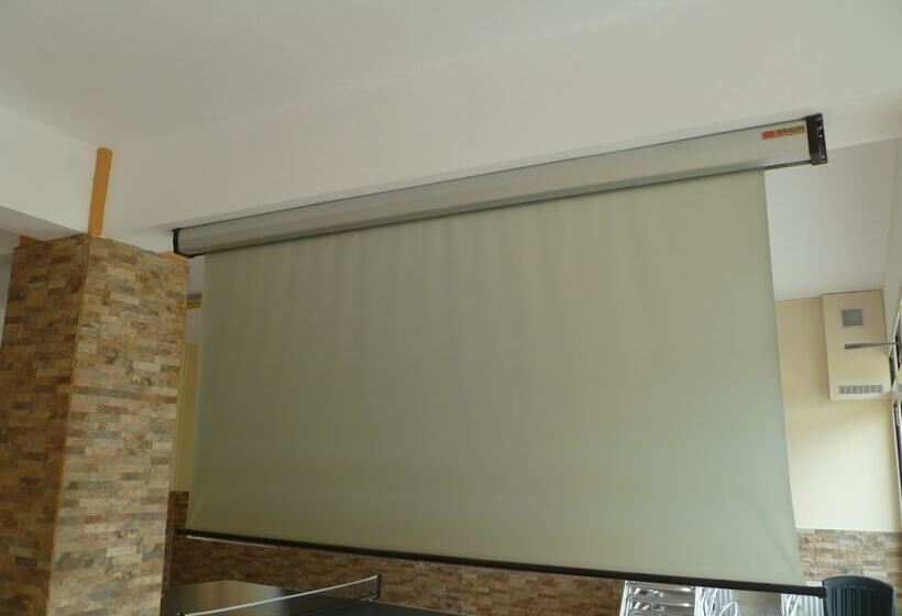 Anilio Plaza
