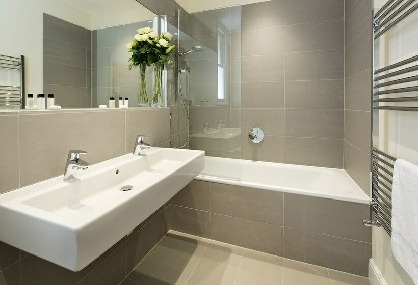 Hammersmith One Q Home