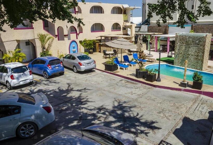 Capital O Hotel Dos Mares, Cabo San Lucas