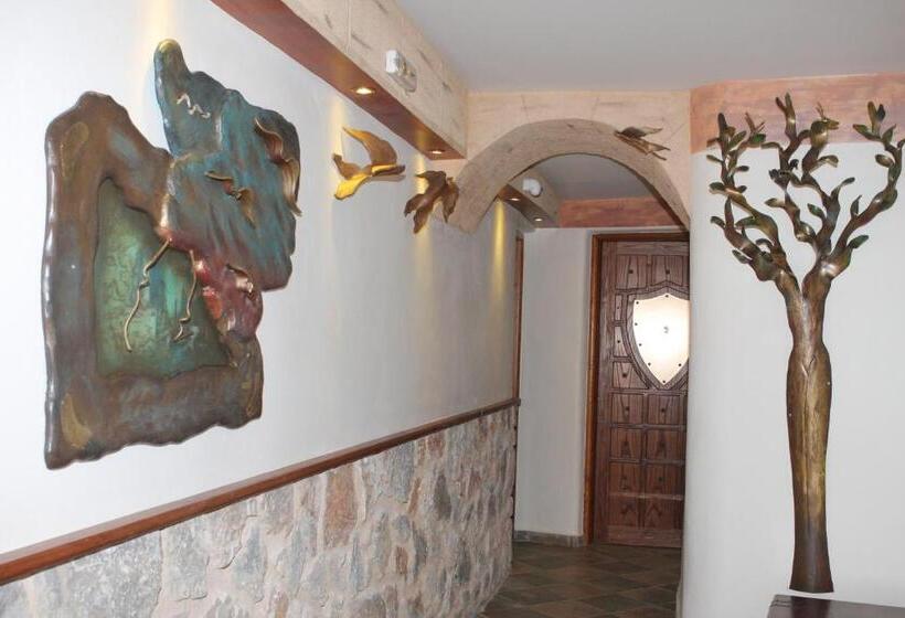 هتل Castelo Beach