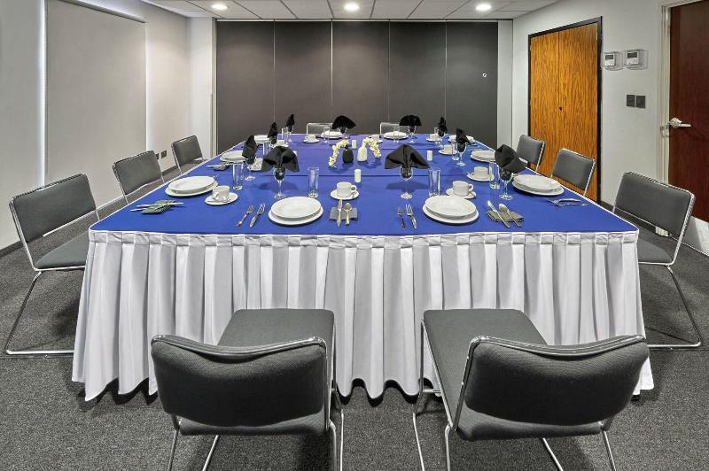 هتل City Express By Marriott Apizaco