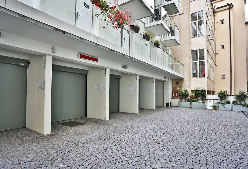 Fotos del hotel James  & Apartments:  30