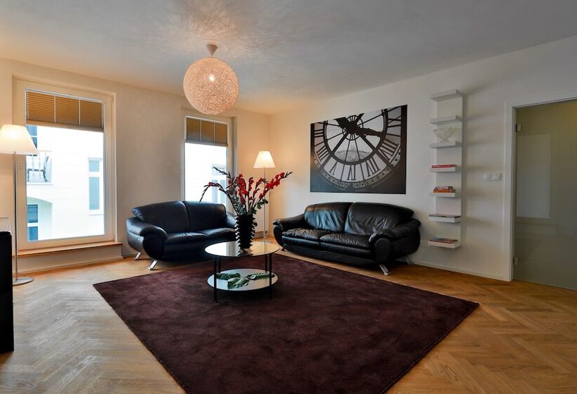 Fotos del hotel James  & Apartments:  26