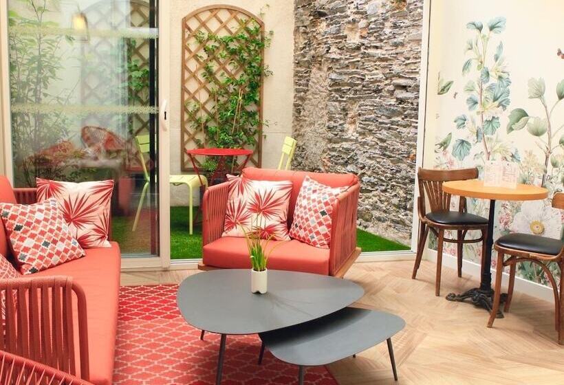 هتل Logis Hôtels  Hôtel Marguerite D Anjou Angers Château