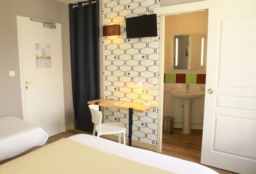 هتل Logis Hôtels  Hôtel Marguerite D Anjou Angers Château