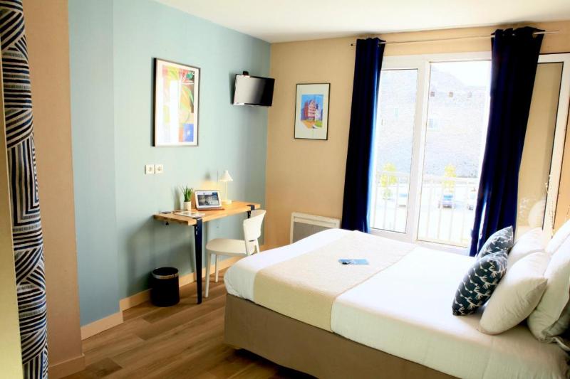 هتل Logis Hôtels  Hôtel Marguerite D Anjou Angers Château