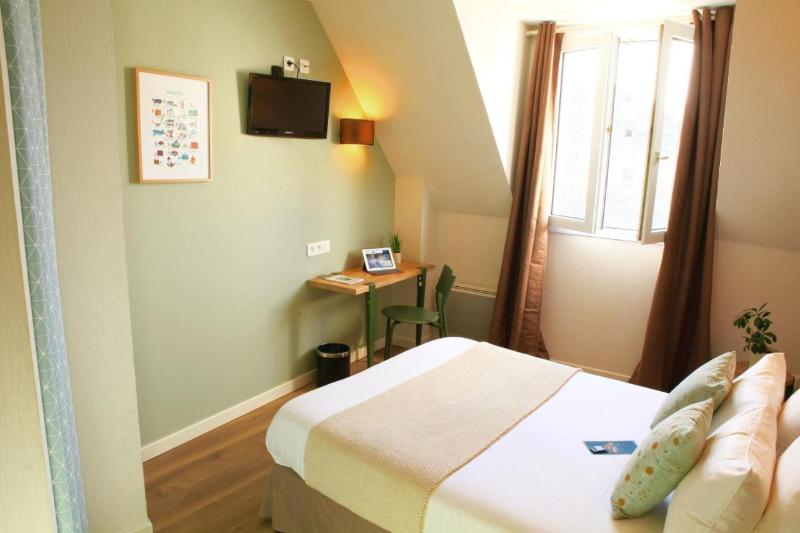 هتل Logis Hôtels  Hôtel Marguerite D Anjou Angers Château