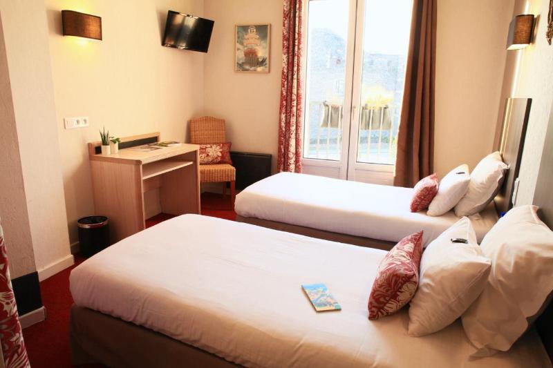هتل Logis Hôtels  Hôtel Marguerite D Anjou Angers Château