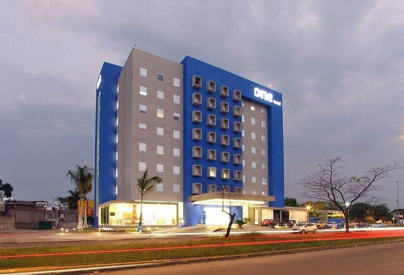 Hotel One Villahermosa 2000