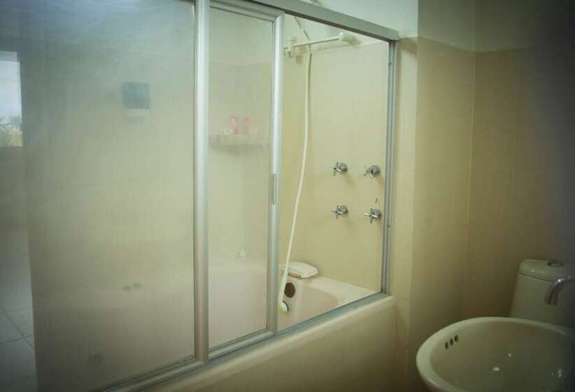 هتل Sara Suites Ixtapa
