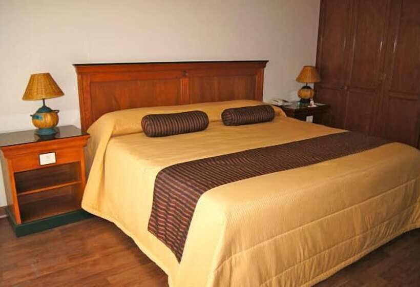 هتل Suites Colibri