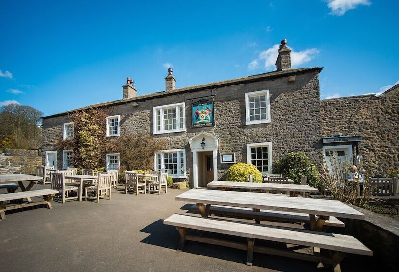 هتل The Assheton Arms