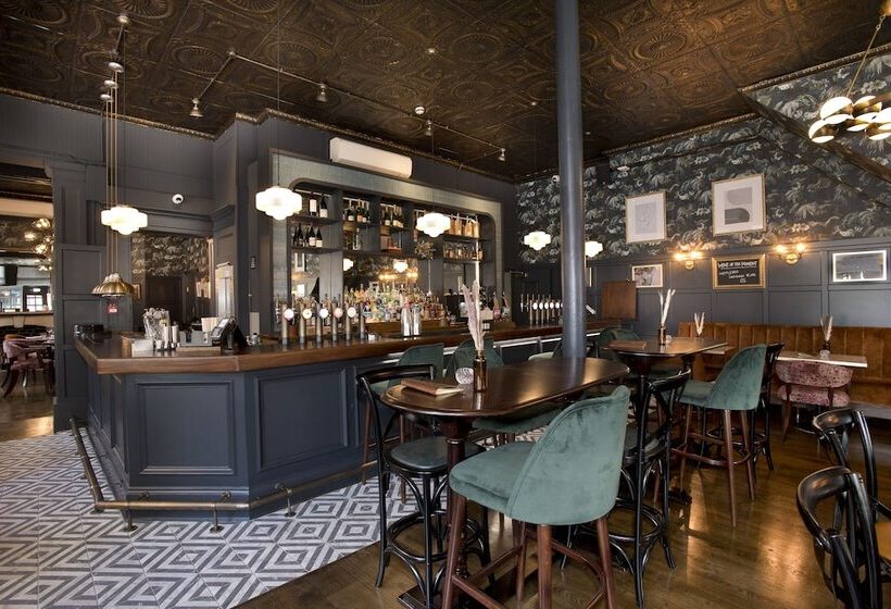 Fotos del hotel The Clerk & Well Pub & Rooms:  40