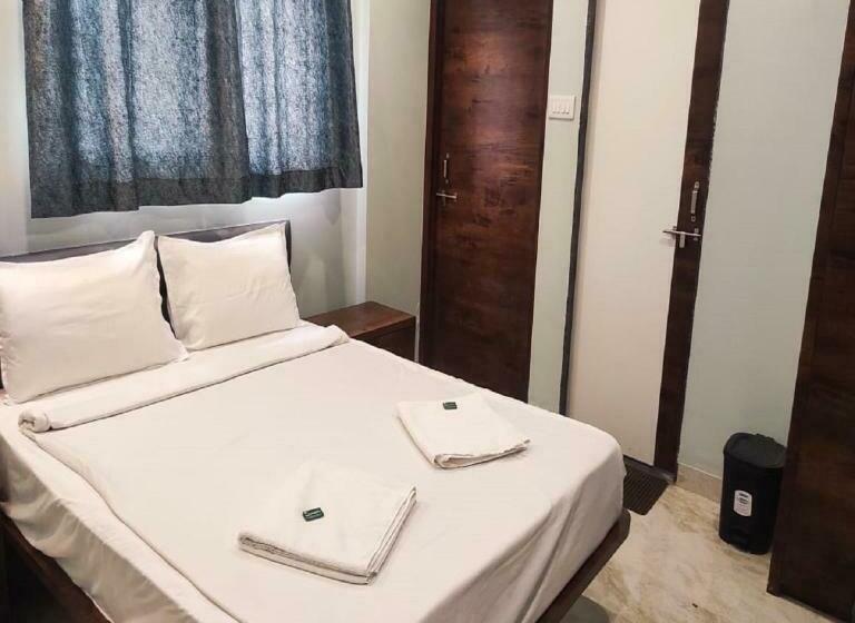 فندق Shankar Residency, Akkalkot