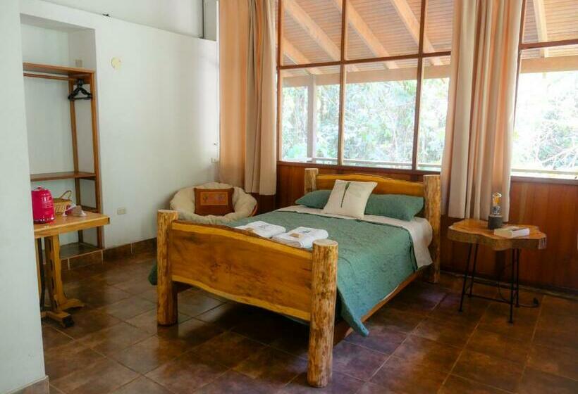 فندق Wandari Lodge