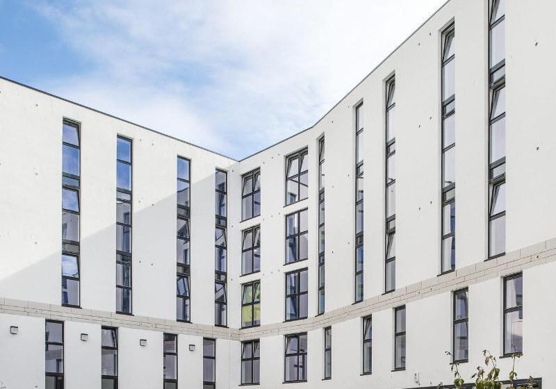 هاستل Destiny Student Holyrood