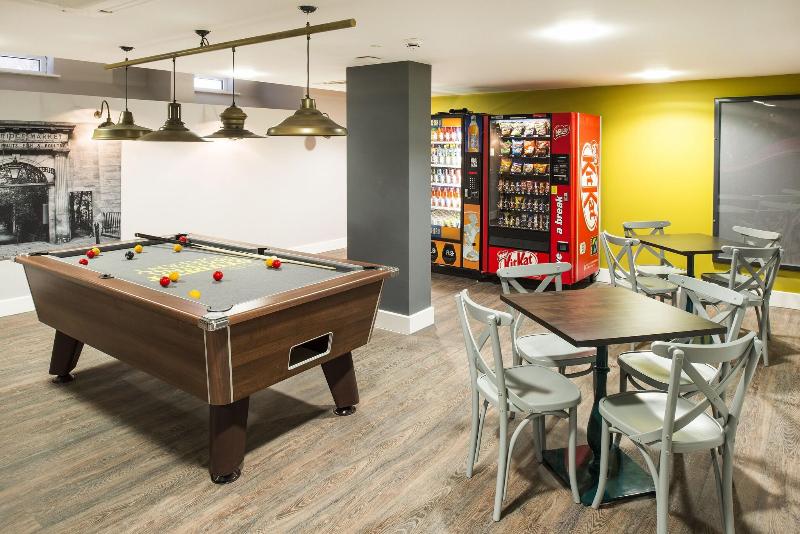 هاستل Destiny Student Holyrood