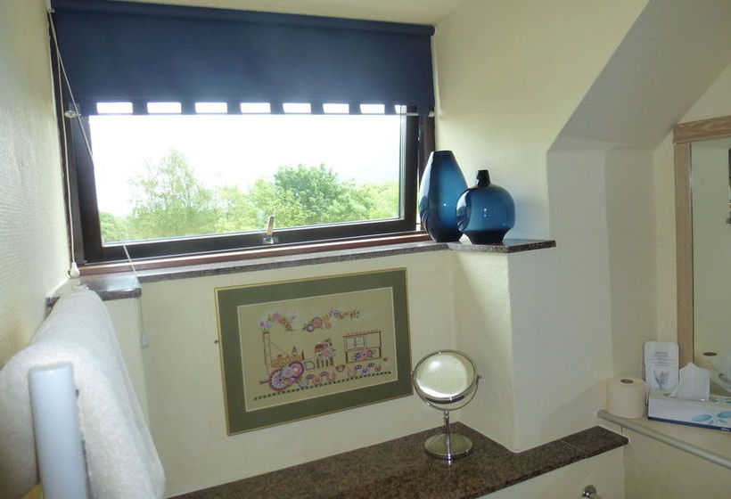 مبيت وإفطار Lochearn House