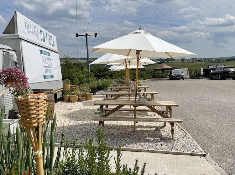 هتل The Alma Inn