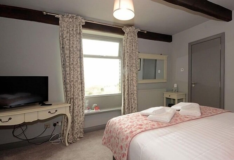 هتل The Alma Inn
