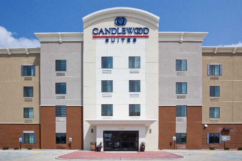 هتل Candlewood Suites Dickinson