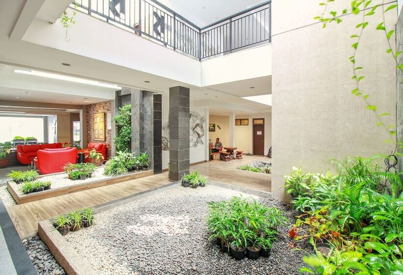 Fotos del hotel Collection O 10 Sweet Karina Bandung:  13