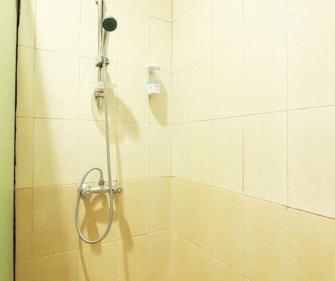 Fotos del hotel Collection O 10 Sweet Karina Bandung:  34