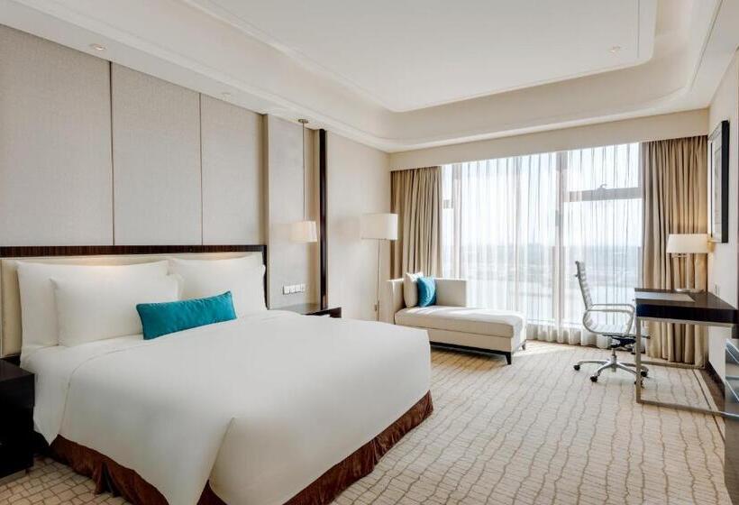 Crowne Plaza Guangzhou Zengcheng, An Ihg Hotel  Canton Fair Free Shuttle Bus