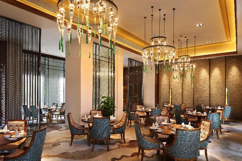 هتل Crowne Plaza Resort Xishuangbanna Parkview By Ihg