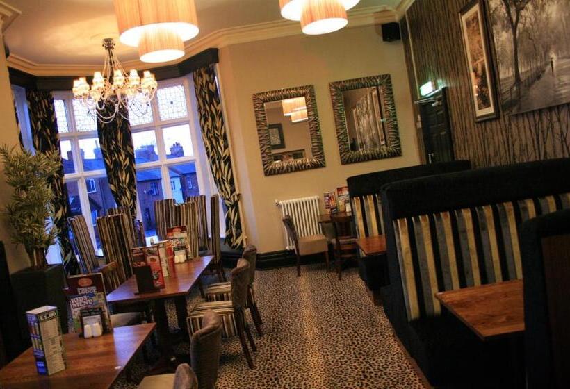 Отель The Dukeries Lodge, Edwinstowe, Nottinghamshire