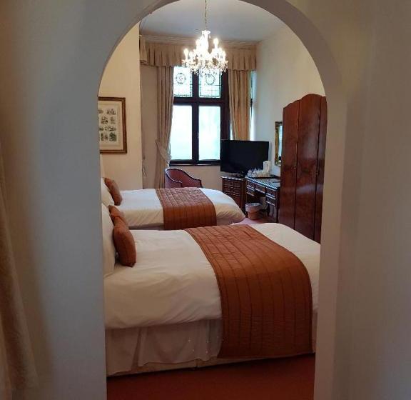 هتل Highley Manor