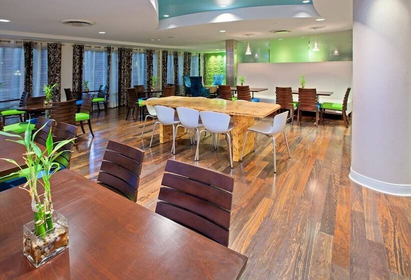 هتل Holiday Inn Express Indianapolis  Fishers, An Ihg