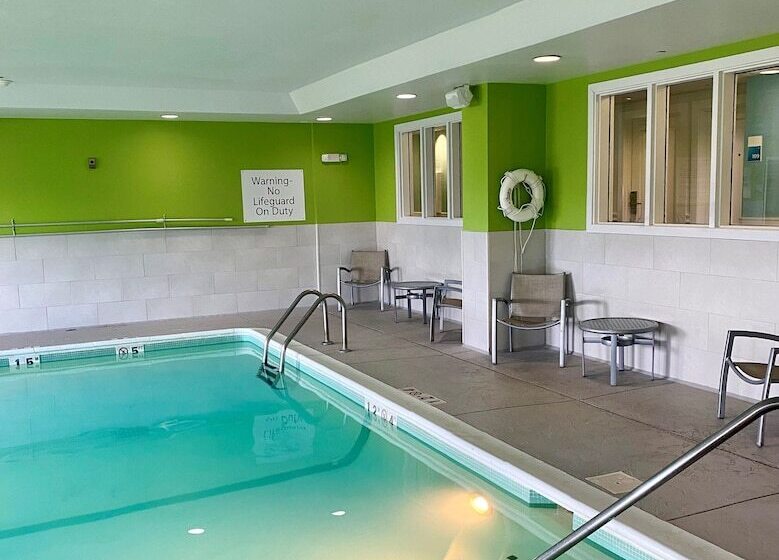 هتل Holiday Inn Express Indianapolis  Fishers, An Ihg