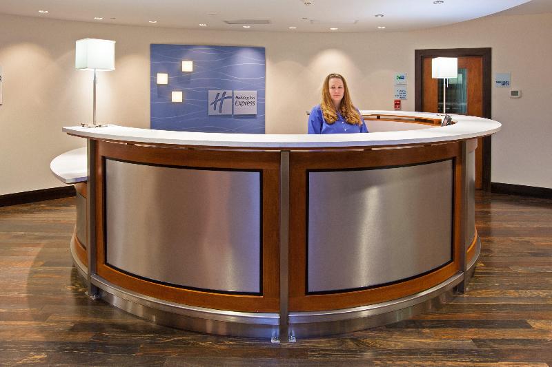 هتل Holiday Inn Express Indianapolis  Fishers, An Ihg